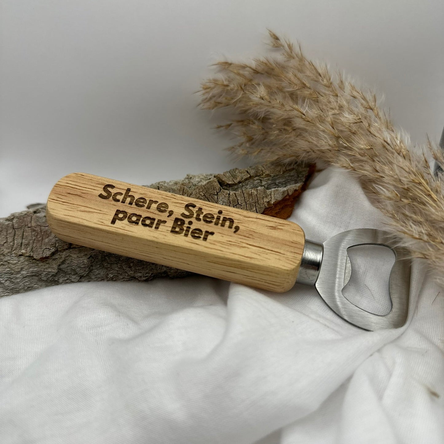 Flaschenöffner mit Holzgriff und wählbaren Motiven