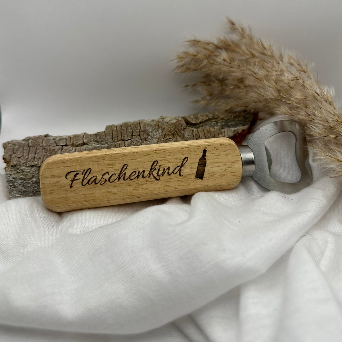Flaschenöffner mit Holzgriff und wählbaren Motiven