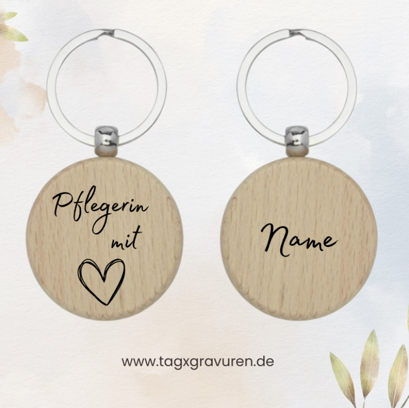 Handgefertigter runder Holz-Schlüsselanhänger – personalisiert für Pflegekräfte